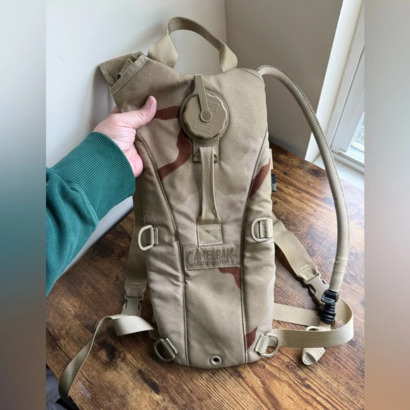 CamelBak ThermoBak 3L 100oz Maximum Gear Camouflage Hydration Backpack - Picture 11 of 15